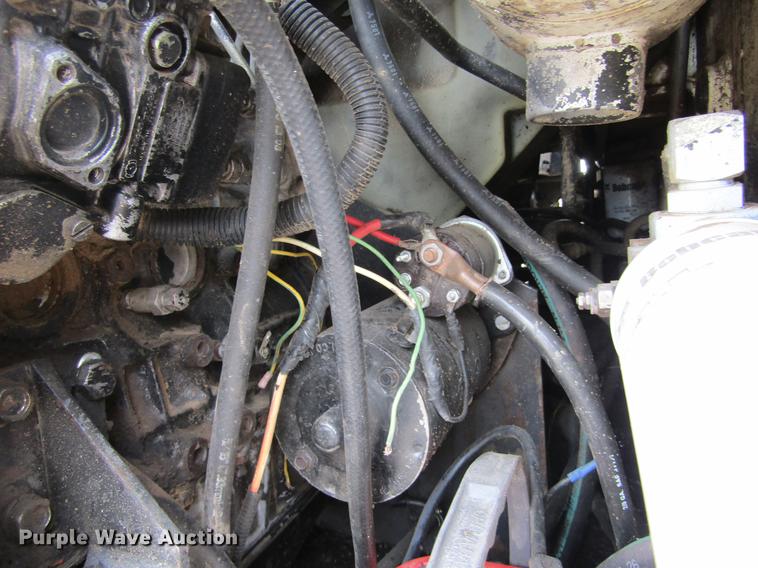 image for item DE6756 1987 Bobcat 843 skid steer