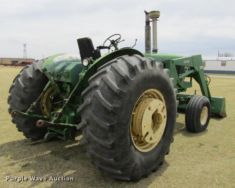 image for item DE6760 John Deere 4520 tractor