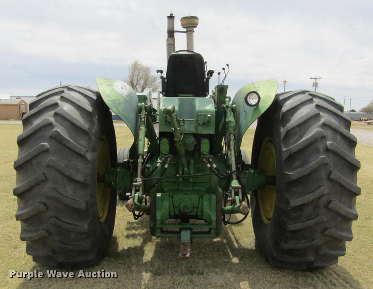 image for item DE6760 John Deere 4520 tractor