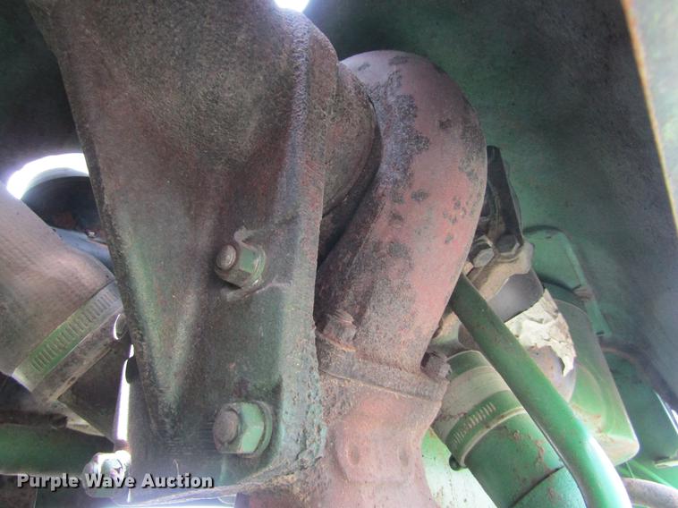 image for item DE6760 John Deere 4520 tractor