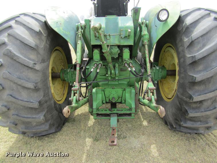 image for item DE6760 John Deere 4520 tractor
