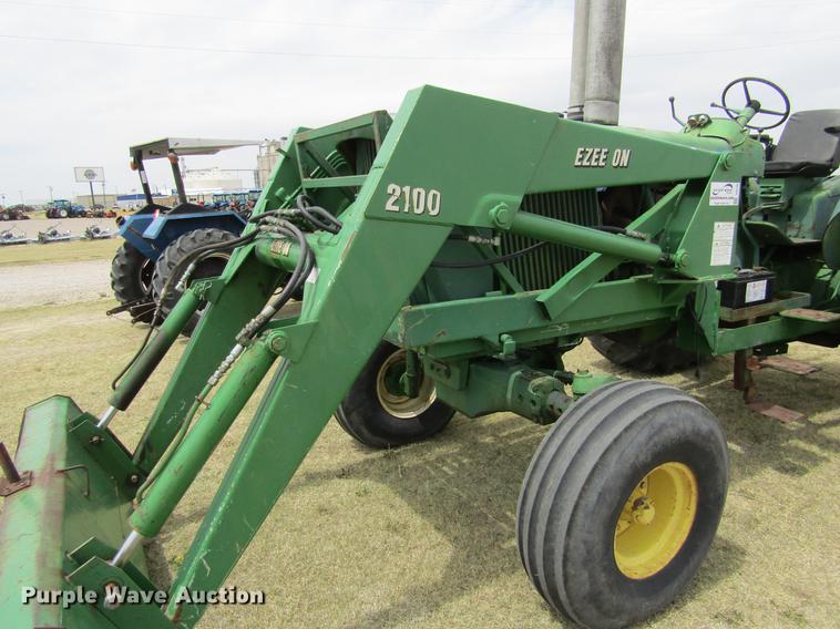 image for item DE6760 John Deere 4520 tractor