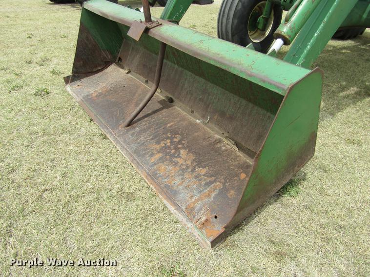 image for item DE6760 John Deere 4520 tractor