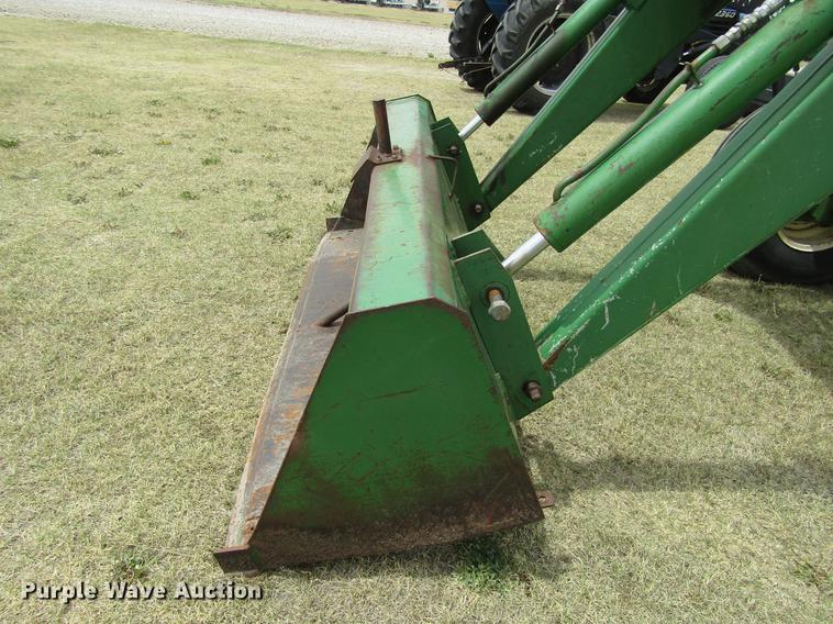 image for item DE6760 John Deere 4520 tractor