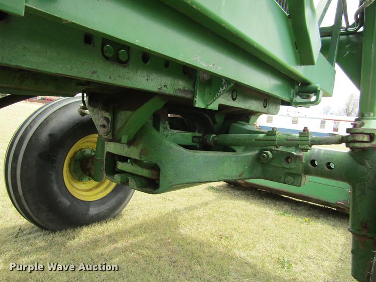 image for item DE6760 John Deere 4520 tractor