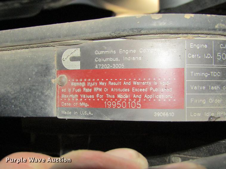 image for item DE6765 1995 Gleaner R62 combine