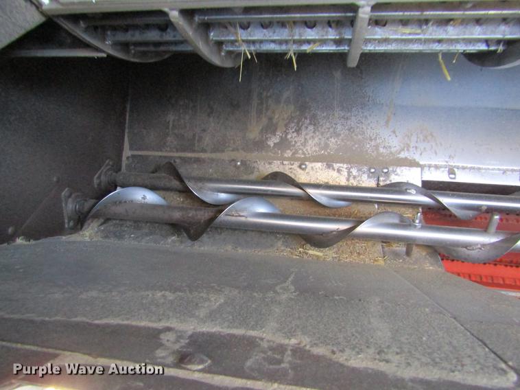 image for item DE6765 1995 Gleaner R62 combine