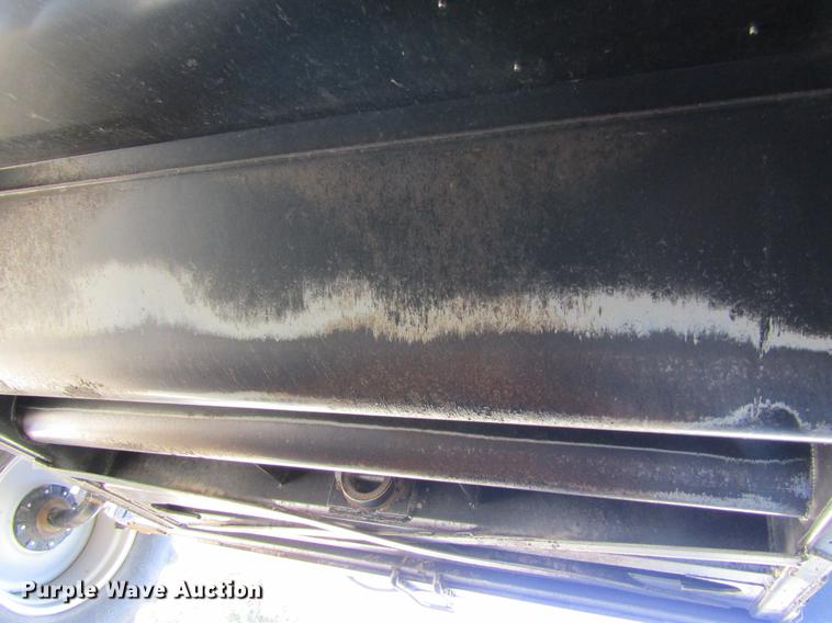 image for item DE6765 1995 Gleaner R62 combine