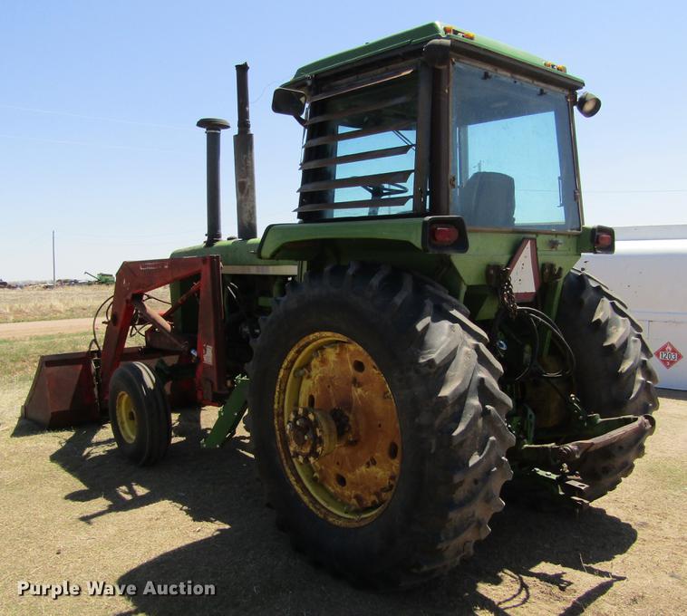 image for item DE6767 1976 John Deere 4430 tractor