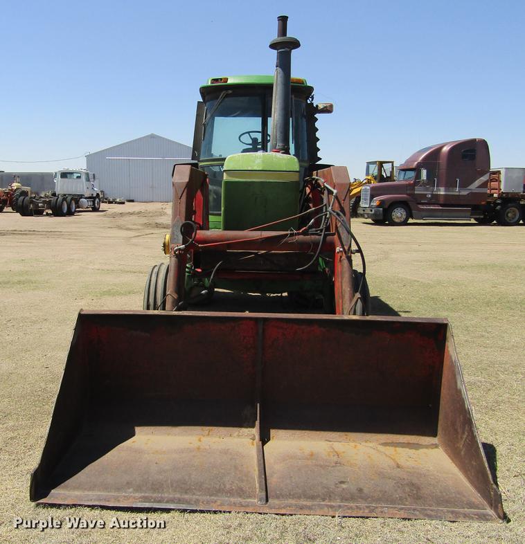 image for item DE6767 1976 John Deere 4430 tractor