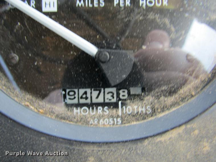 image for item DE6767 1976 John Deere 4430 tractor