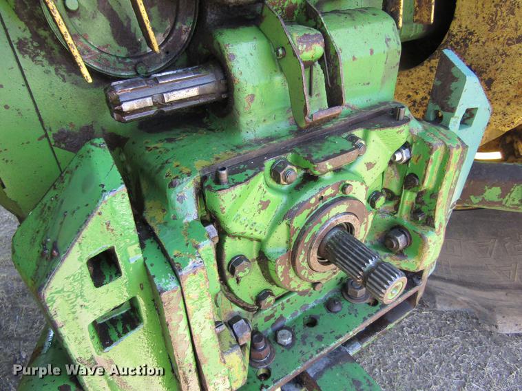 image for item DE6767 1976 John Deere 4430 tractor