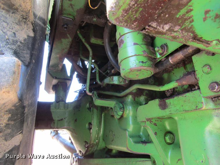 image for item DE6767 1976 John Deere 4430 tractor