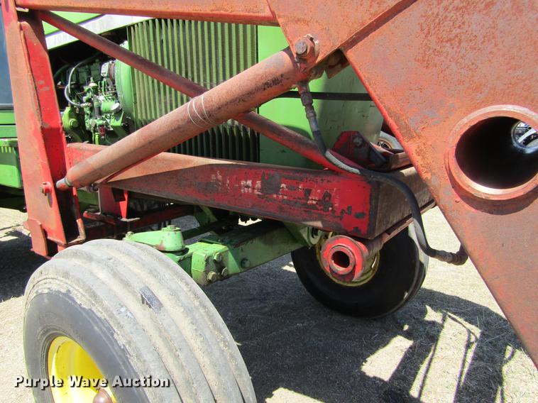 image for item DE6767 1976 John Deere 4430 tractor
