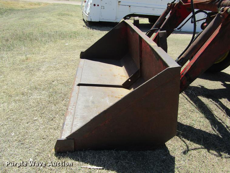 image for item DE6767 1976 John Deere 4430 tractor