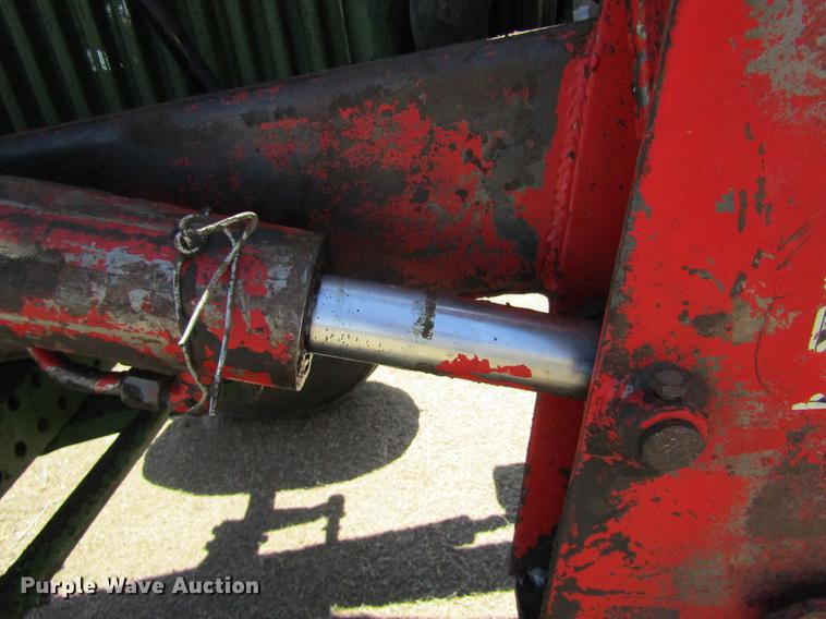 image for item DE6767 1976 John Deere 4430 tractor