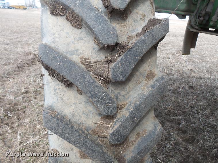 image for item DW9660 2013 John Deere 4940 sprayer