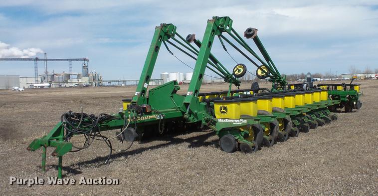 image for item DW9661 John Deere 1770 Max Emerge Plus conservation planter