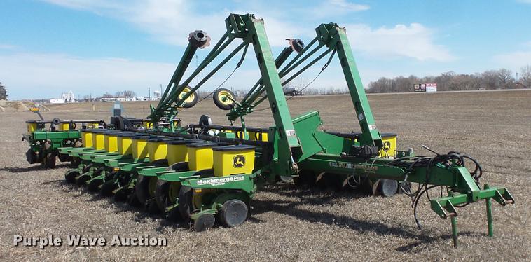 image for item DW9661 John Deere 1770 Max Emerge Plus conservation planter