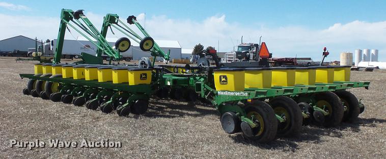 image for item DW9661 John Deere 1770 Max Emerge Plus conservation planter