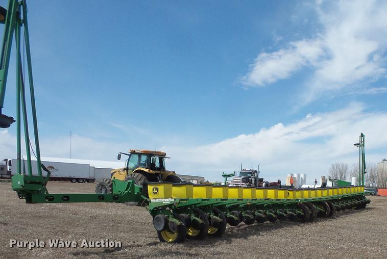 image for item DW9661 John Deere 1770 Max Emerge Plus conservation planter