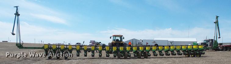 image for item DW9661 John Deere 1770 Max Emerge Plus conservation planter