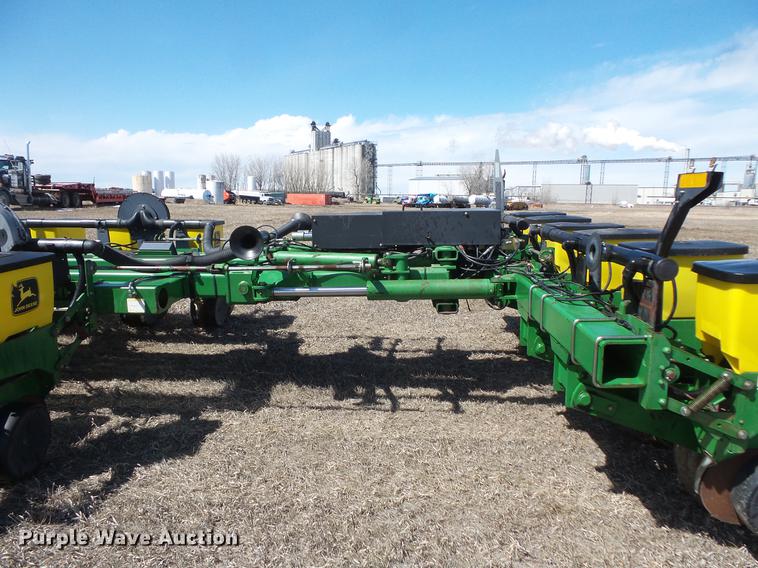 image for item DW9661 John Deere 1770 Max Emerge Plus conservation planter