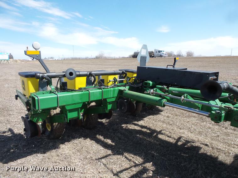 image for item DW9661 John Deere 1770 Max Emerge Plus conservation planter
