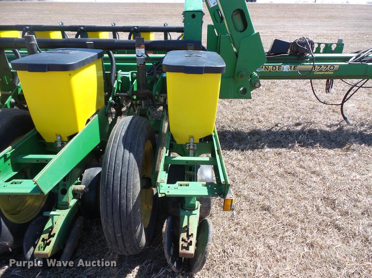 image for item DW9661 John Deere 1770 Max Emerge Plus conservation planter