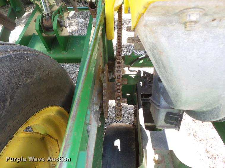 image for item DW9661 John Deere 1770 Max Emerge Plus conservation planter