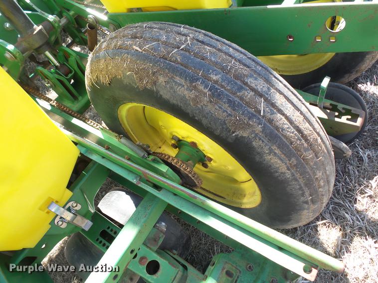 image for item DW9661 John Deere 1770 Max Emerge Plus conservation planter