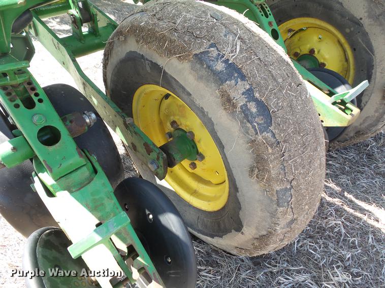 image for item DW9661 John Deere 1770 Max Emerge Plus conservation planter