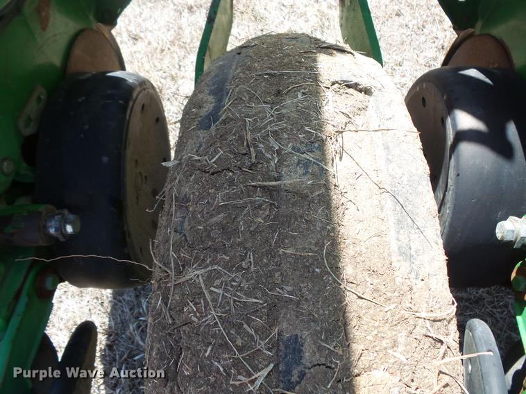 image for item DW9661 John Deere 1770 Max Emerge Plus conservation planter