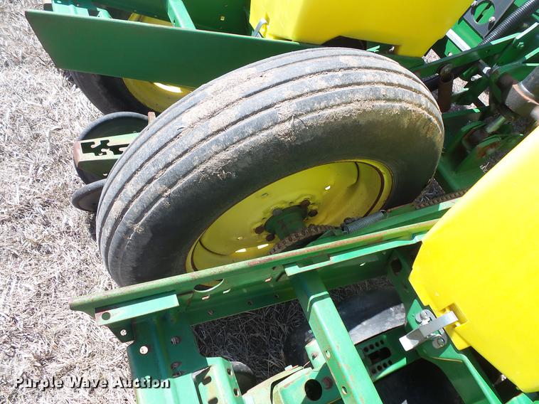 image for item DW9661 John Deere 1770 Max Emerge Plus conservation planter