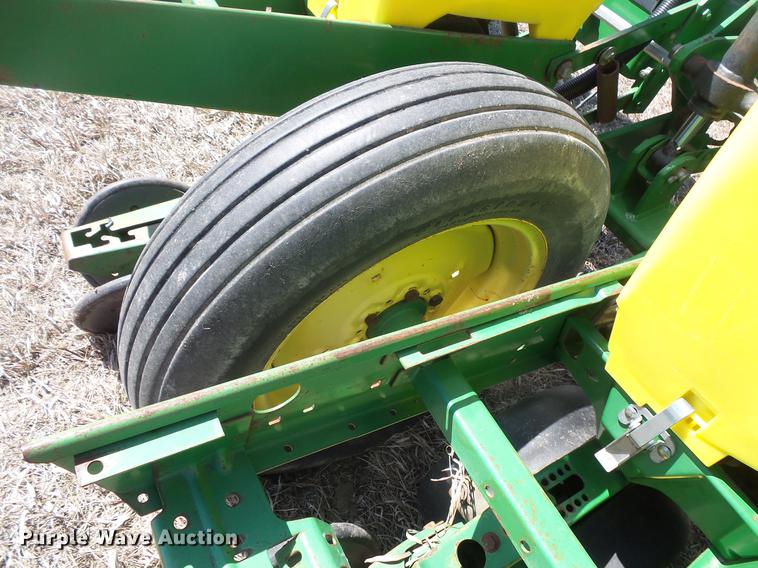 image for item DW9661 John Deere 1770 Max Emerge Plus conservation planter
