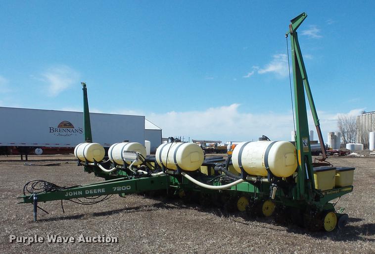 image for item DW9704 John Deere 7200 Max Emerge 2 planter