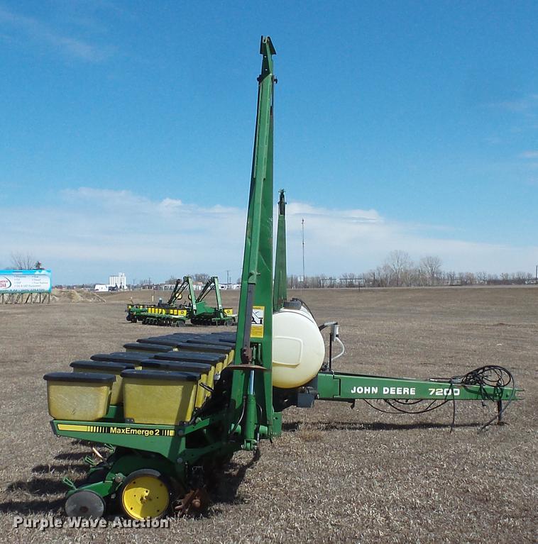 image for item DW9704 John Deere 7200 Max Emerge 2 planter