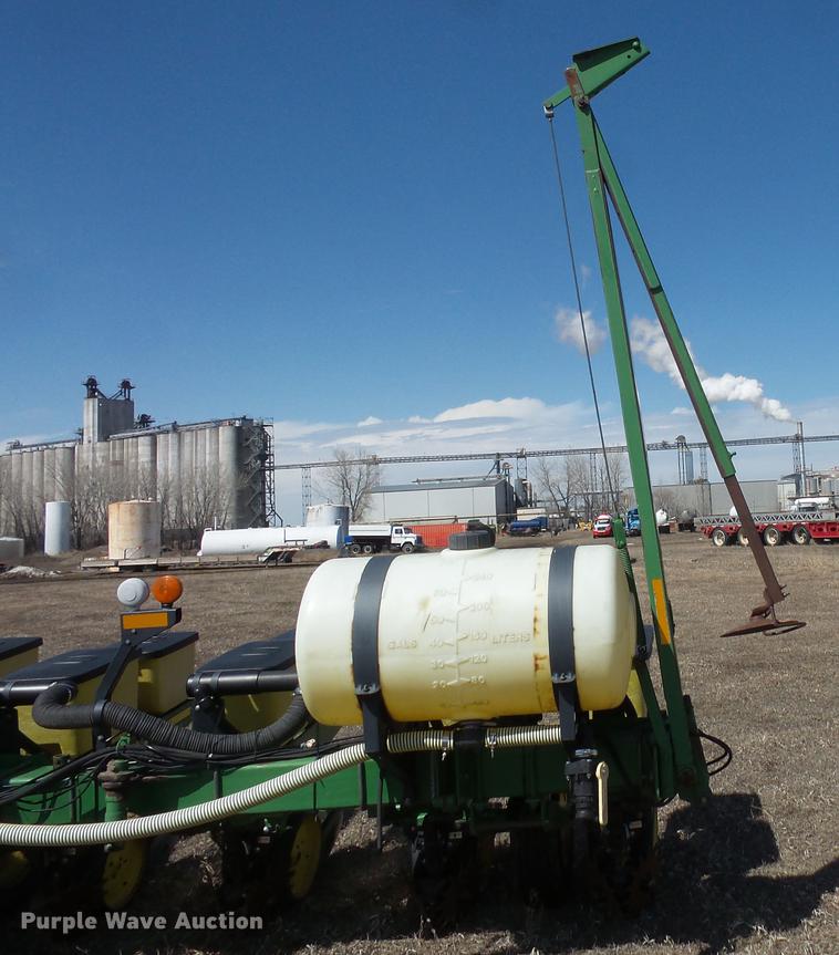 image for item DW9704 John Deere 7200 Max Emerge 2 planter