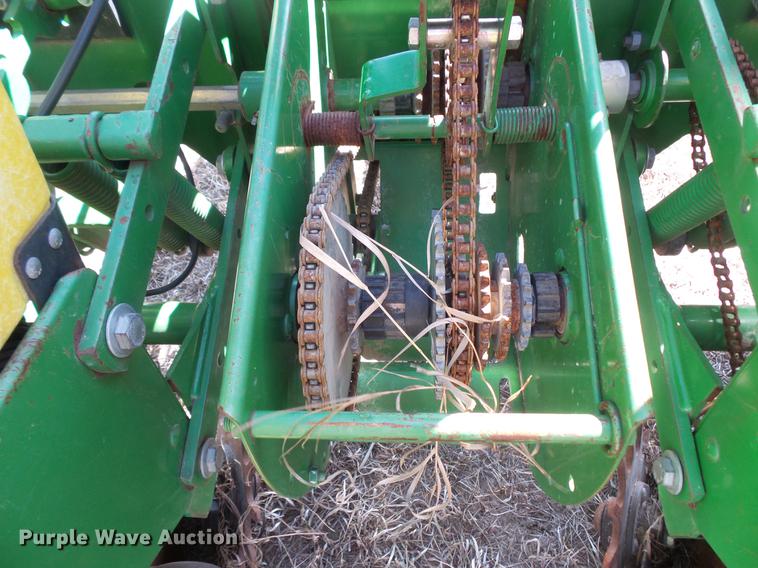 image for item DW9704 John Deere 7200 Max Emerge 2 planter