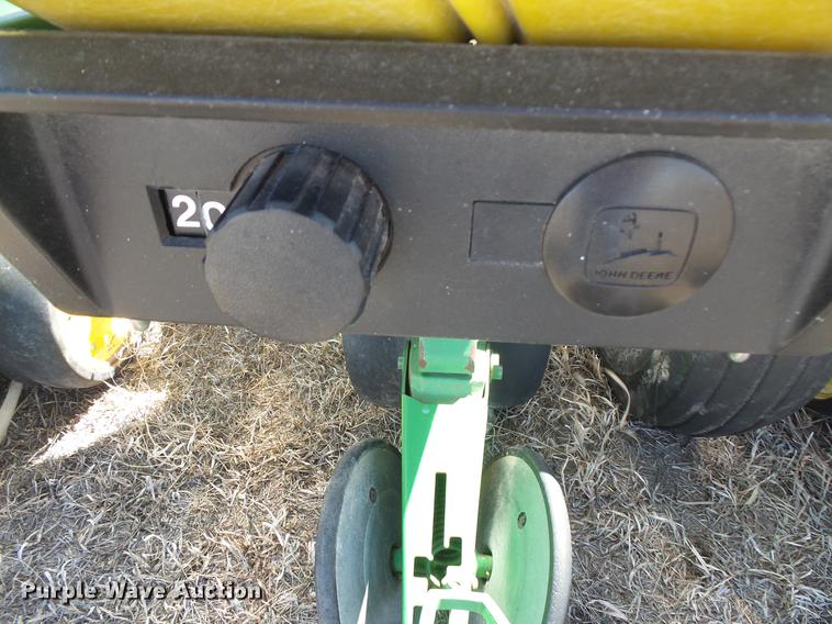 image for item DW9704 John Deere 7200 Max Emerge 2 planter