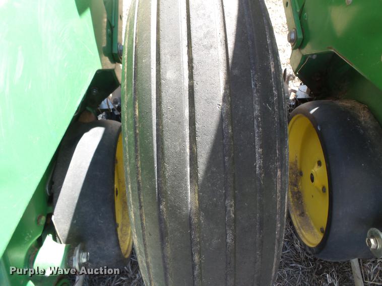 image for item DW9704 John Deere 7200 Max Emerge 2 planter