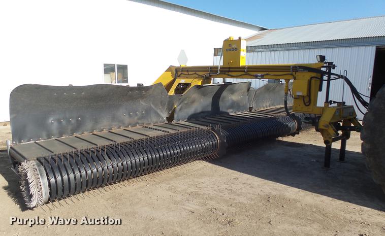 image for item DX9081 2008 Oxbo Avalanche 310 hay merger