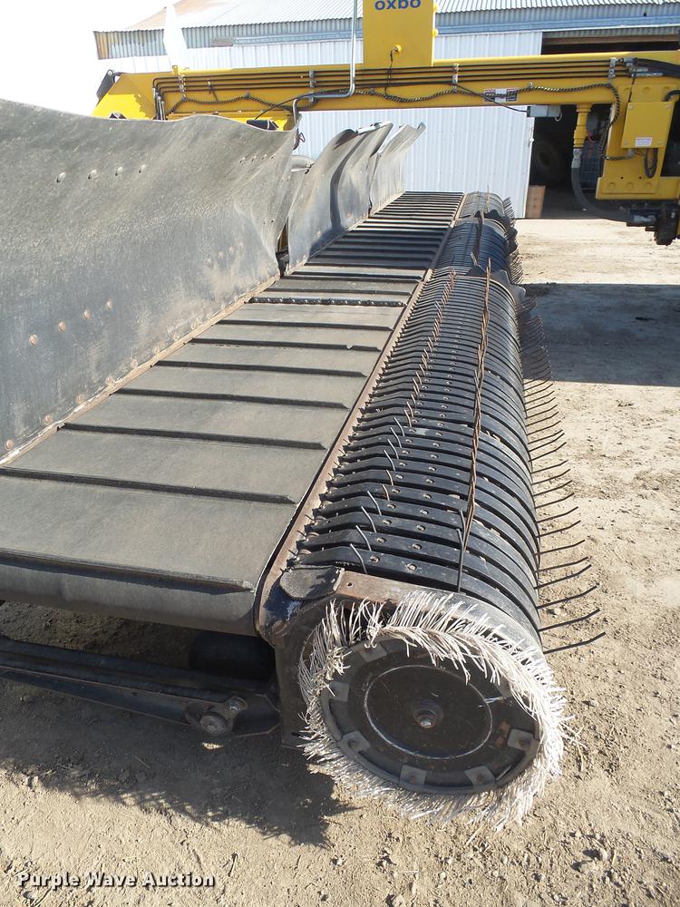 image for item DX9081 2008 Oxbo Avalanche 310 hay merger