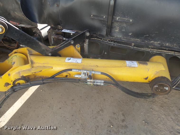 image for item DX9081 2008 Oxbo Avalanche 310 hay merger