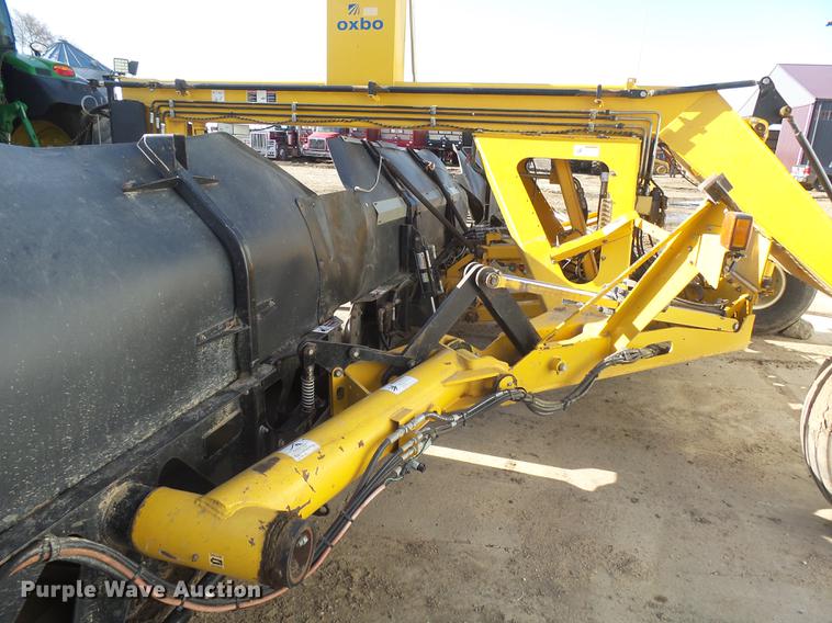 image for item DX9081 2008 Oxbo Avalanche 310 hay merger
