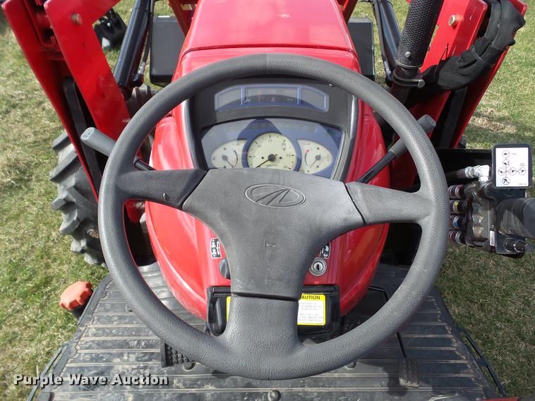 image for item DZ9315 2015 Mahindra MPOWER75 MFWD tractor