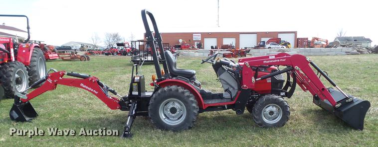 image for item DZ9316 2015 Mahindra MAX26XLHST MFWD tractor