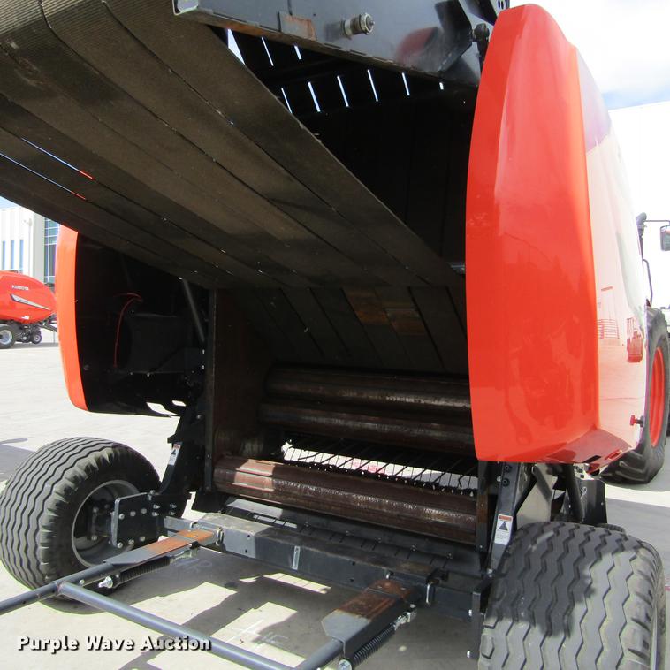 image for item EB9537 2017 Kubota BV4580 round baler