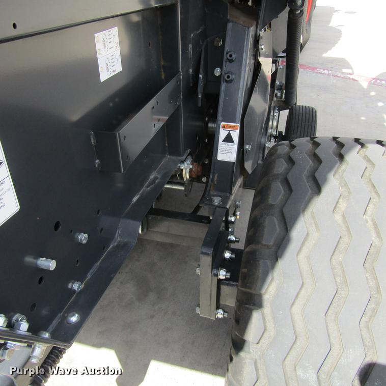 image for item EB9537 2017 Kubota BV4580 round baler