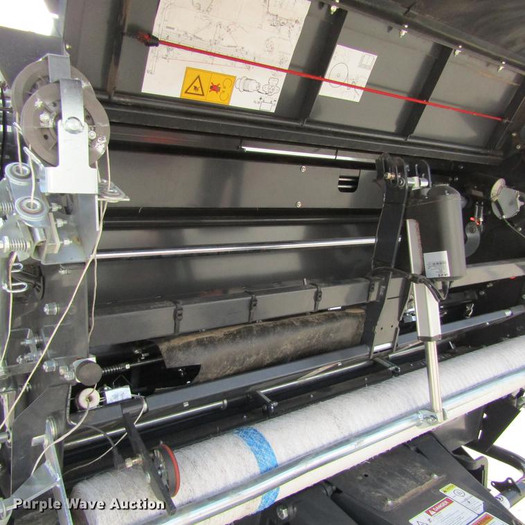 image for item EB9537 2017 Kubota BV4580 round baler